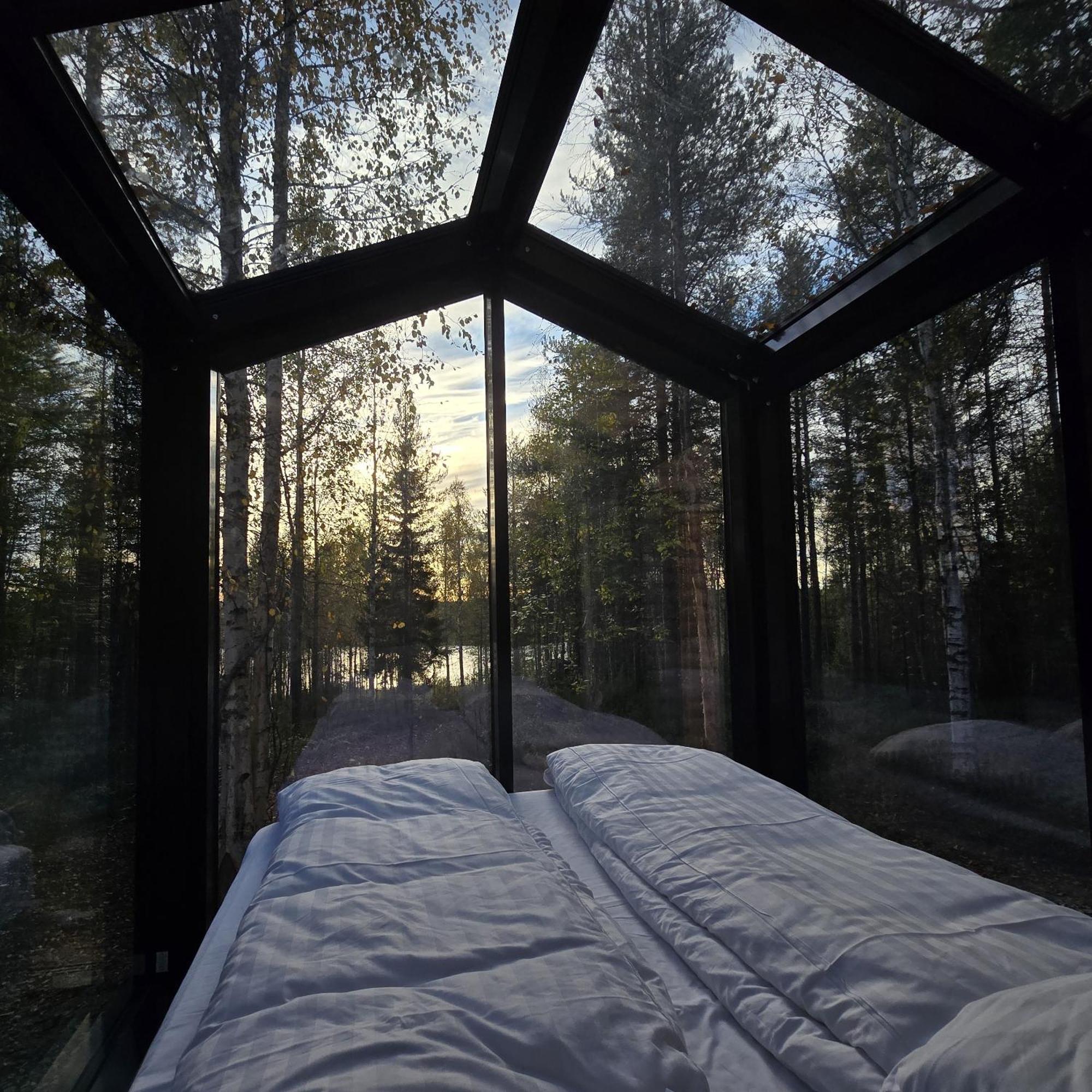Sky Lodging ~ Sleeping Under The Stars โรวานิเอมิ ภายนอก รูปภาพ