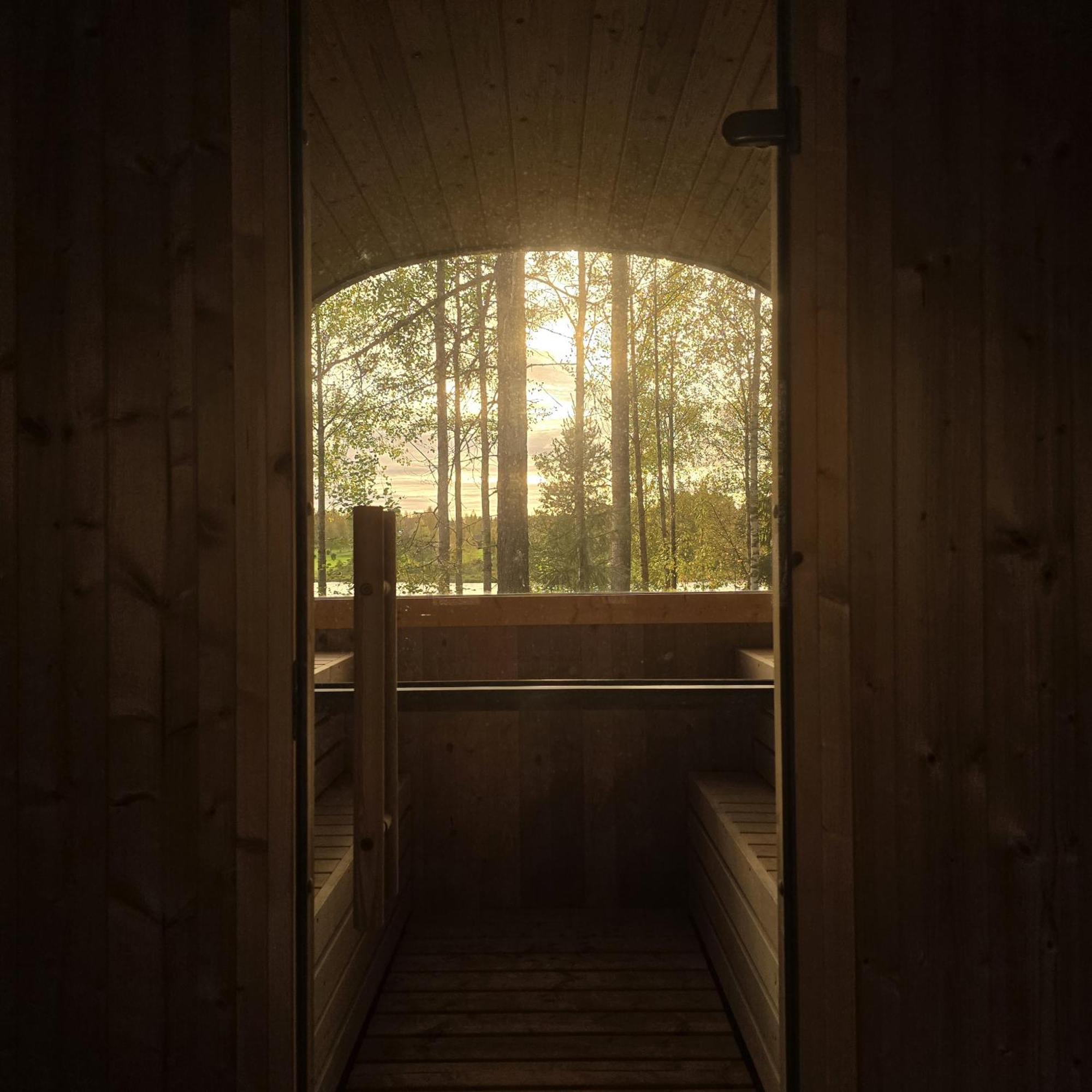 Sky Lodging ~ Sleeping Under The Stars โรวานิเอมิ ภายนอก รูปภาพ