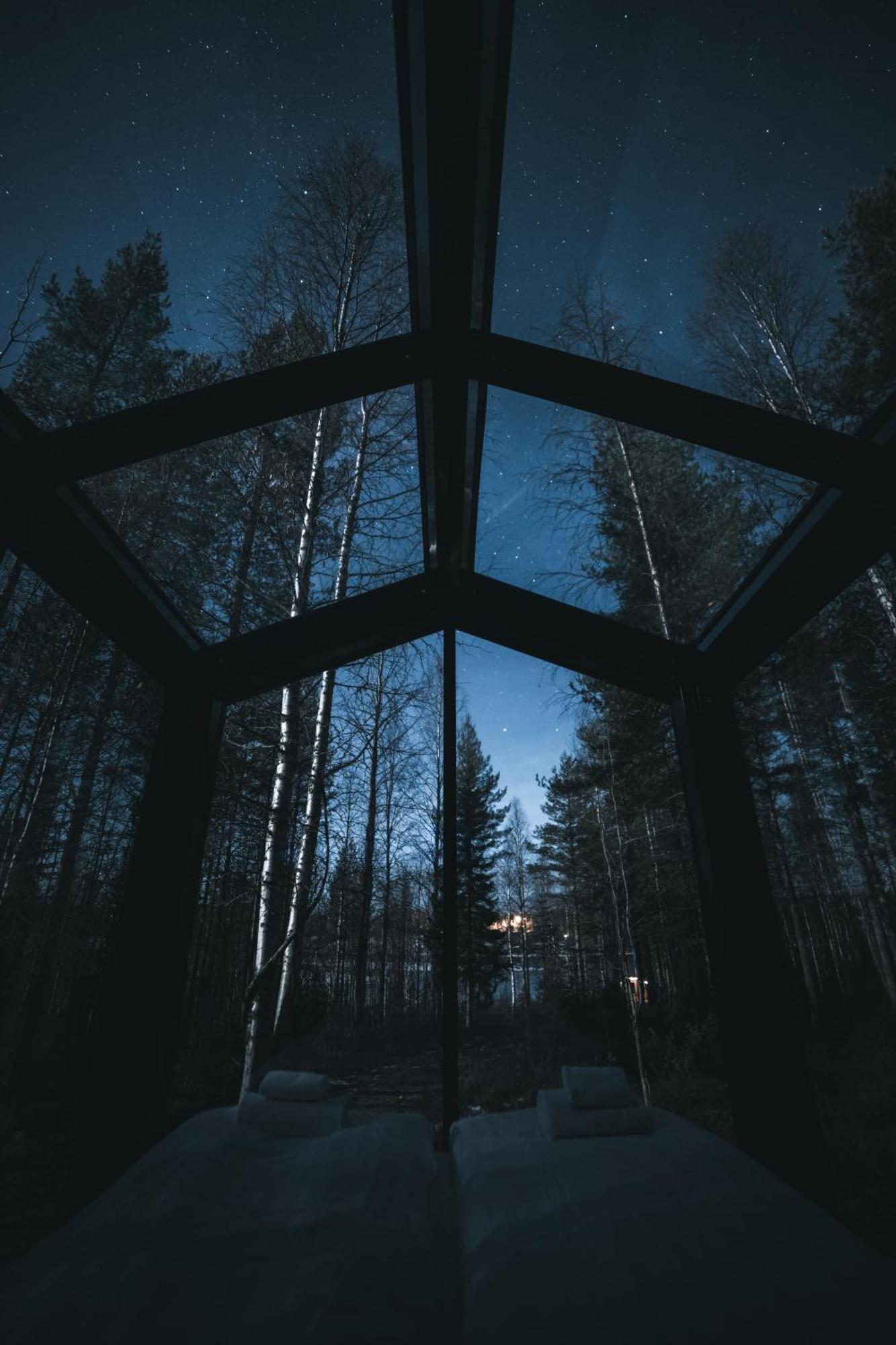 Sky Lodging ~ Sleeping Under The Stars โรวานิเอมิ ภายนอก รูปภาพ
