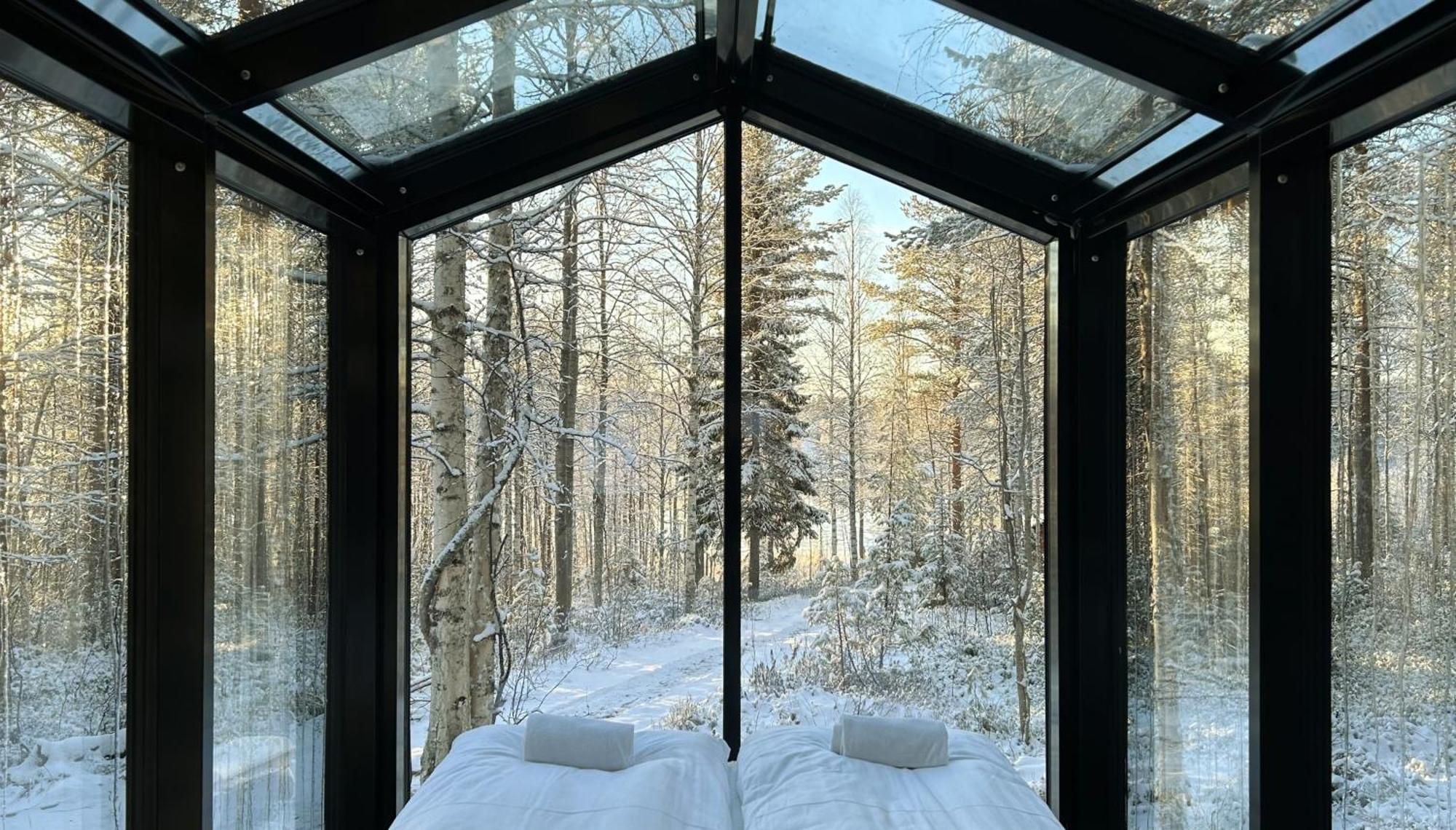 Sky Lodging ~ Sleeping Under The Stars โรวานิเอมิ ภายนอก รูปภาพ